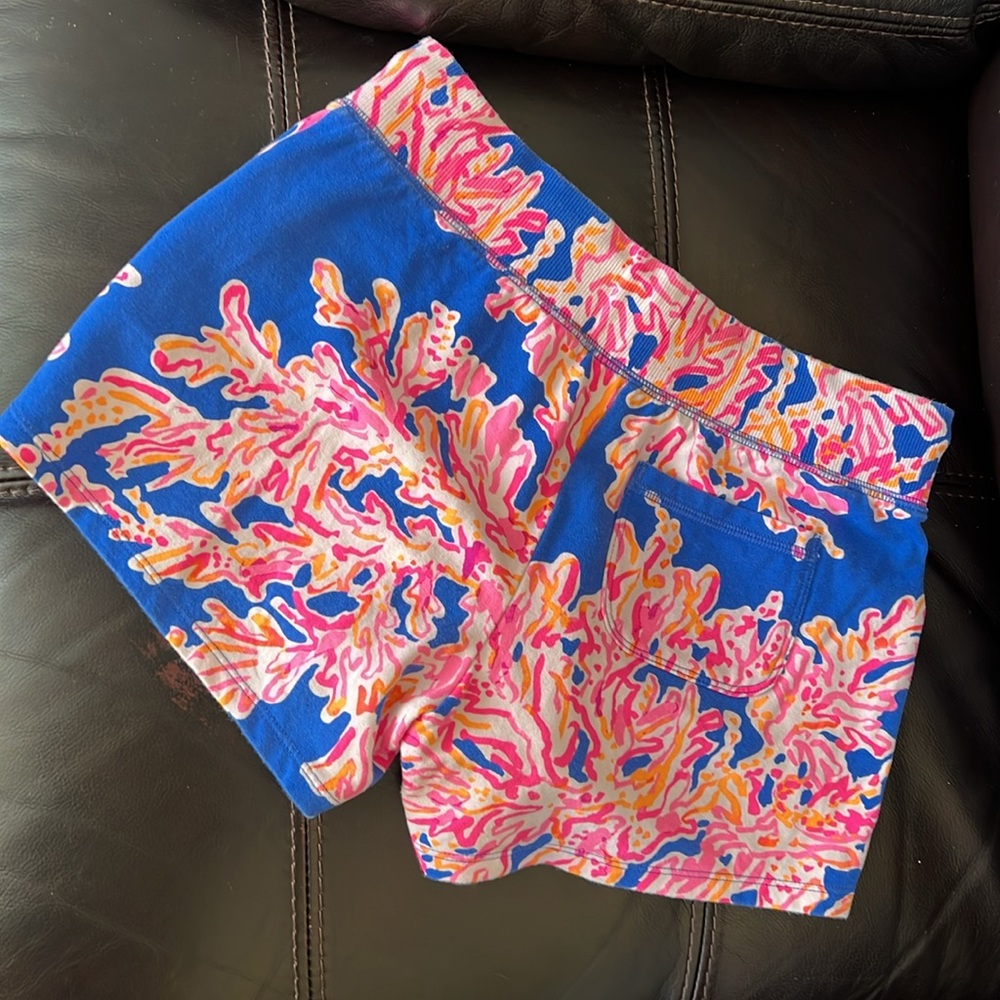 Lilly Pulitzer Electric Blue and Pink Coral Shorts - Picture 3 of 8
